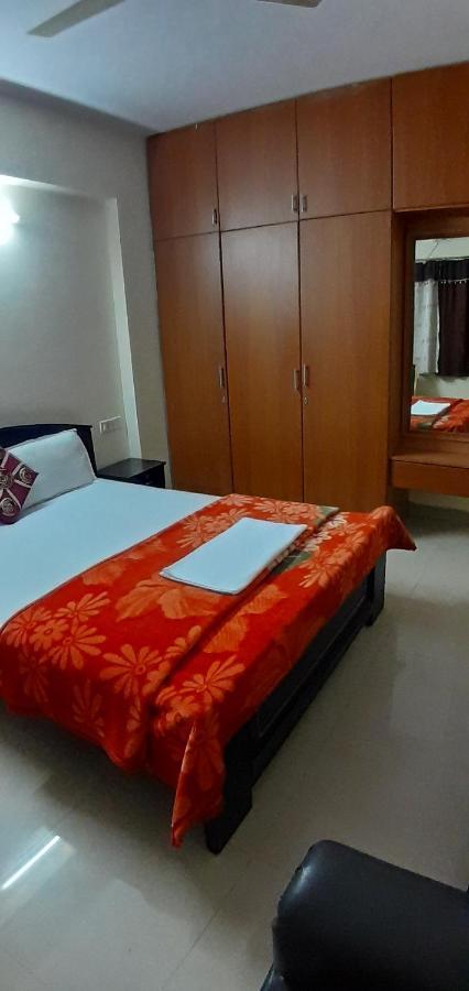 Apartment Home Stay Bangalore Buitenkant foto